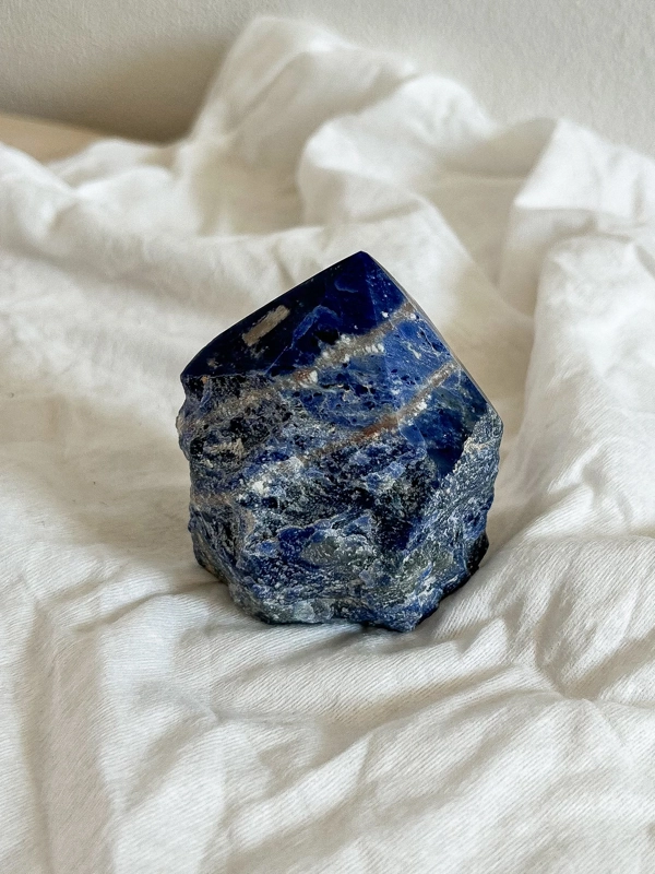 punta grezza in Sodalite